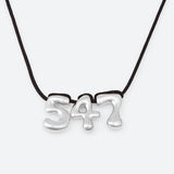 COLLIER AVEC TROIS NUMÉROS