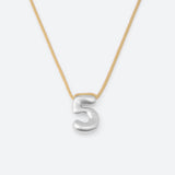 COLLIER AVEC UN NUMÉRO