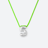 COLLIER AVEC UN NUMÉRO