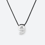COLLIER AVEC UN NUMÉRO