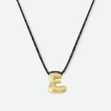 Halskette mit Buchstaben E
