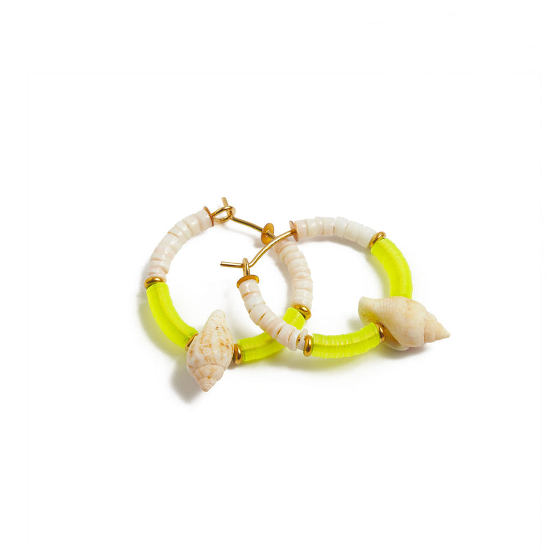 mini créoles avec coquillages et sequins - La Môme Bijou - boucles d'oreilles earrings mini créoles mini hoops SIARGAO SOLDE
